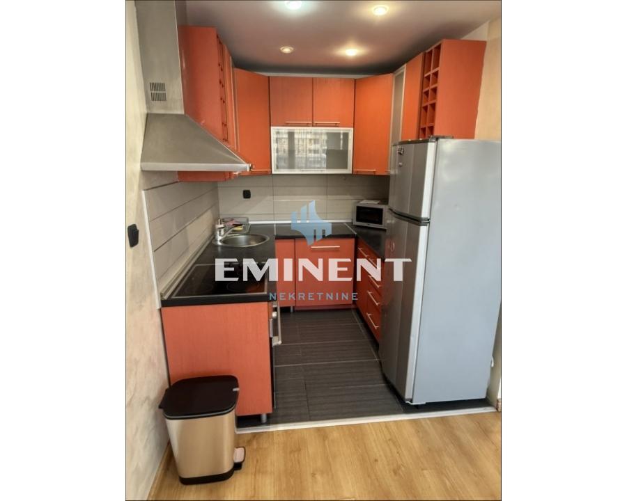 Stan Izdavanje Beograd Blok 22 80 m2