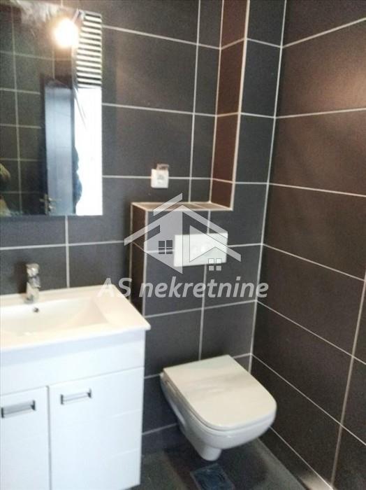 Trosoban stan za izdavanje, Cvetkova Pijaca, Beograd, 60m², 800 €/mes