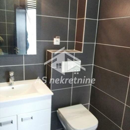 Trosoban stan za izdavanje, Cvetkova Pijaca, Beograd, 60m², 800 €/mes