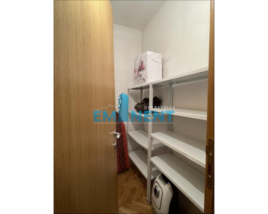 prodaja-nekretnina-beograd-0PB1IFH3Z7 Trosoban stan za izdavanje, Tašmajdan, Beograd, 64m², 900 €/mes
