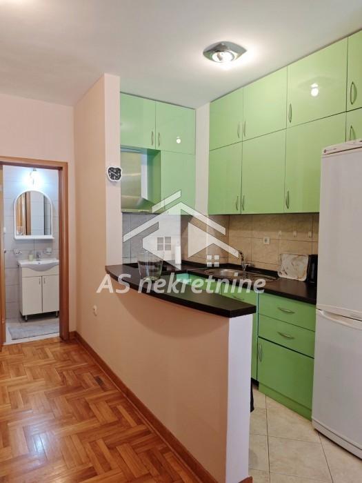 Stan Izdavanje Beograd Đeram Pijaca 58 m2