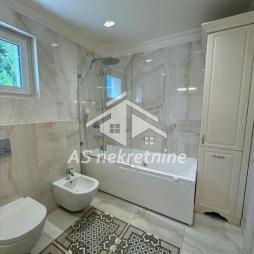 Petosoban stan za izdavanje, Senjak, Beograd, 215m², 4.500 €/mes
