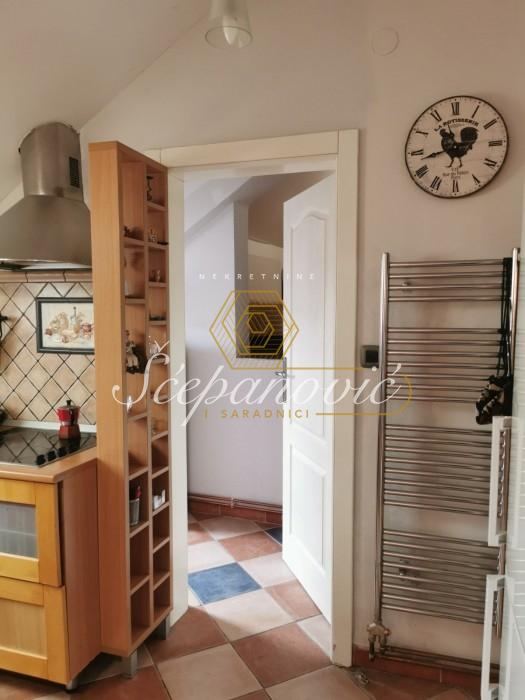 prodaja-nekretnina-beograd-90WwFYNpCB Dvosoban stan na prodaju, Grbavica, Novi Sad, 77m², 231.000 €