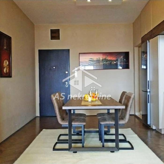 Stan Izdavanje Beograd London 100 m2