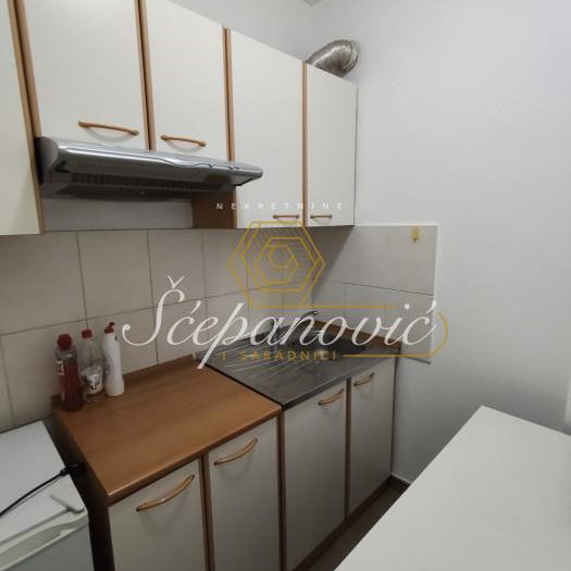 Lokal Izdavanje Novi Sad  46 m2