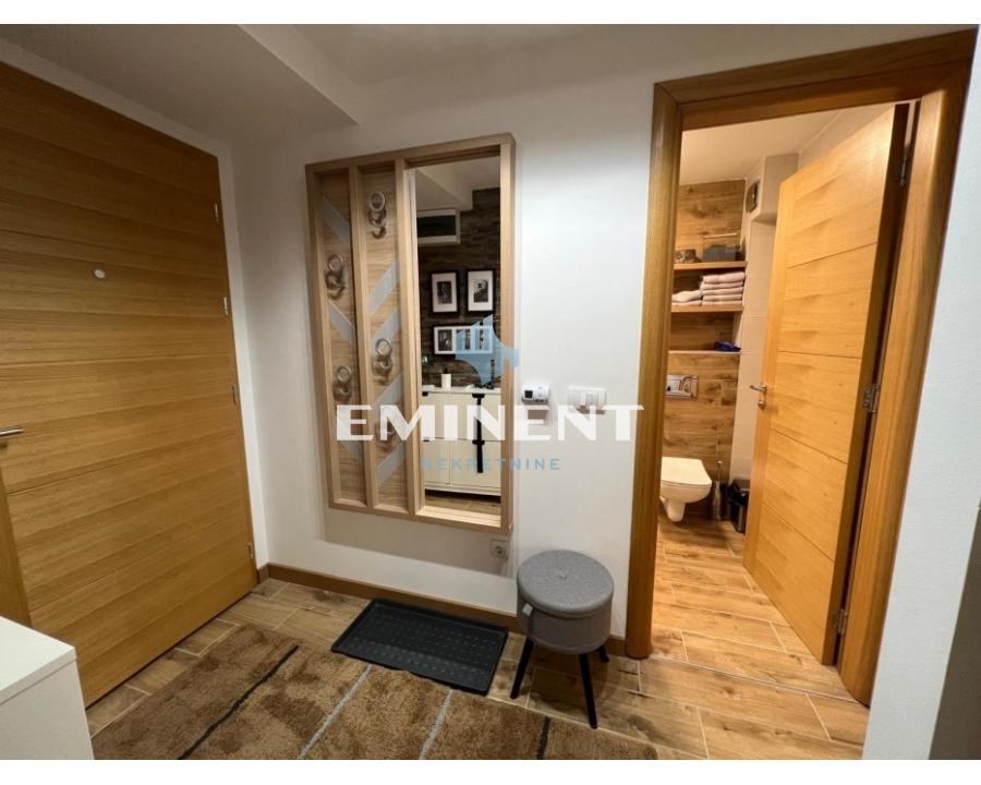 Trosoban stan na prodaju, Centar, Zlatibor, 59m², 129.800 €