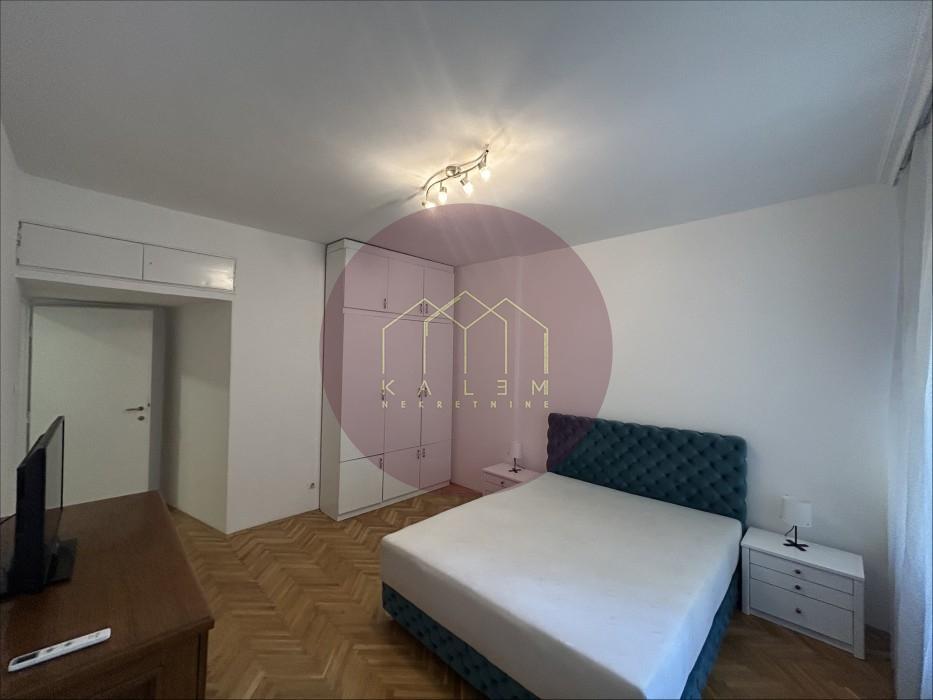 Dvosoban stan na prodaju, Kalenić Pijaca, Beograd, 61m², 297.000 €