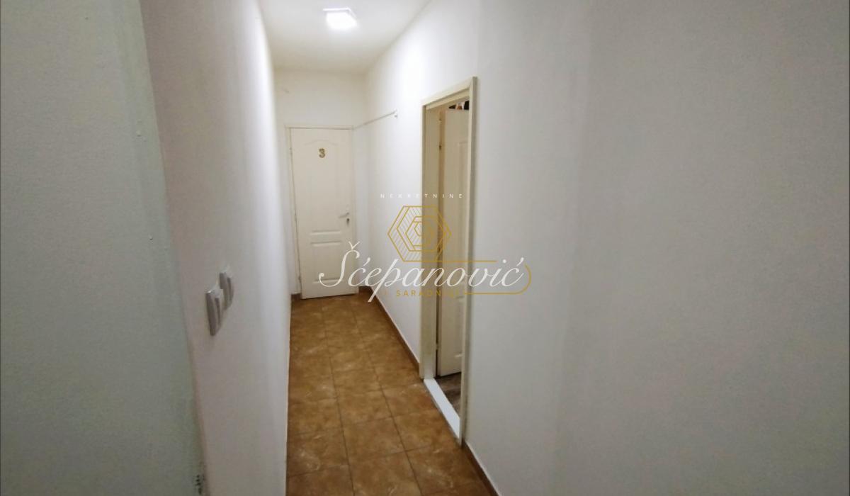 prodaja-nekretnina-beograd-DAgYViDqmi Trosoban stan na prodaju, Bulevar Oslobođenja, Novi Sad, 78m², 190.000 €