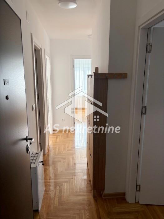 Četvorosoban stan za izdavanje, Banjica, Beograd, 79m², 1.400 €/mes