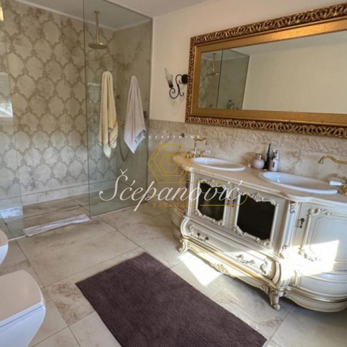 Kuća na prodaju, Sremska Kamenica, Novi Sad, 223m², 425.000 €