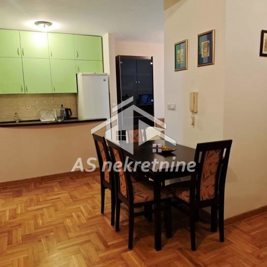 Stan Izdavanje Beograd Đeram Pijaca 58 m2