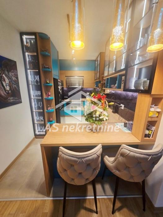 Stan Izdavanje Beograd Dedinje 240 m2