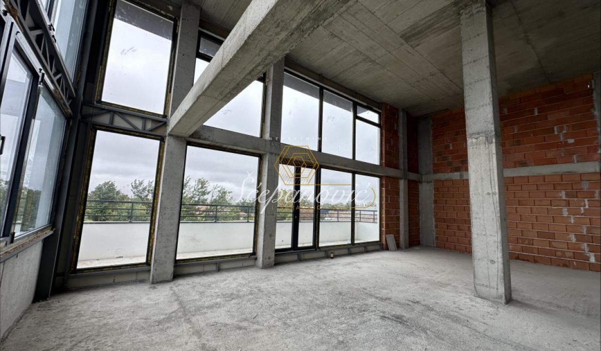 Lokal Prodaja Novi Sad  424 m2