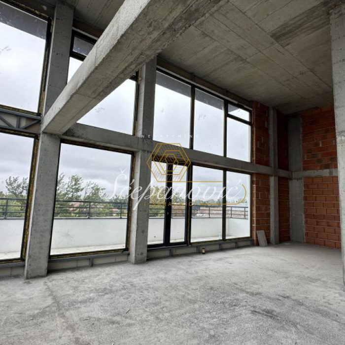Lokal Prodaja Novi Sad  424 m2