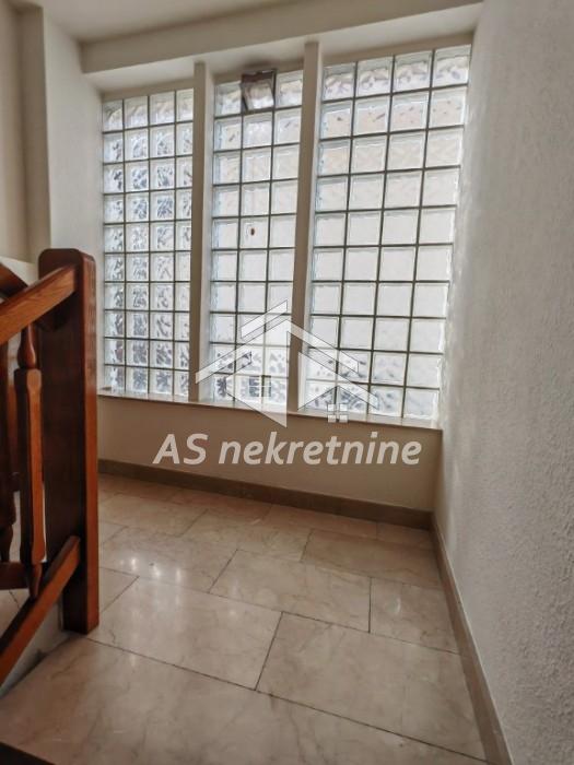 Kuća za izdavanje, Bioskop Voždovac, Beograd, 360m², 2.999 €/mes