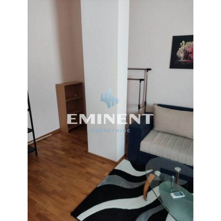 Stan Izdavanje Beograd Lekino Brdo 105 m2