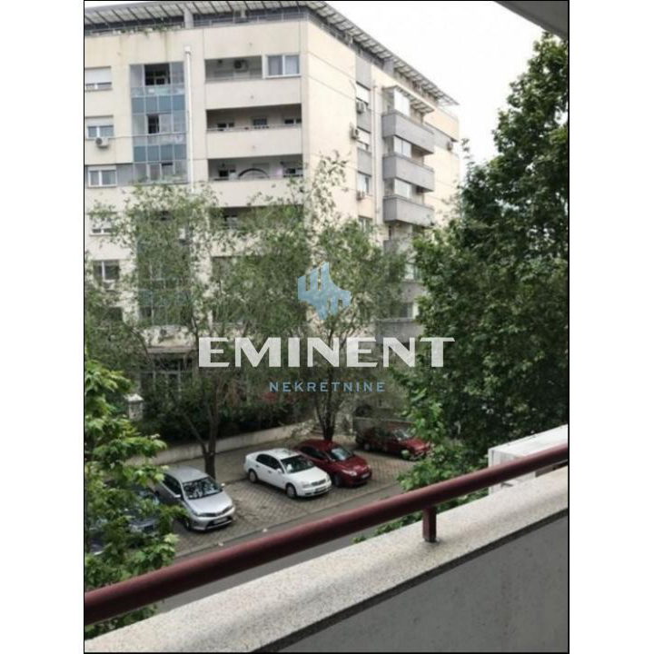 Trosoban stan za izdavanje, Blok 22, Beograd, 84m², 900 €/mes