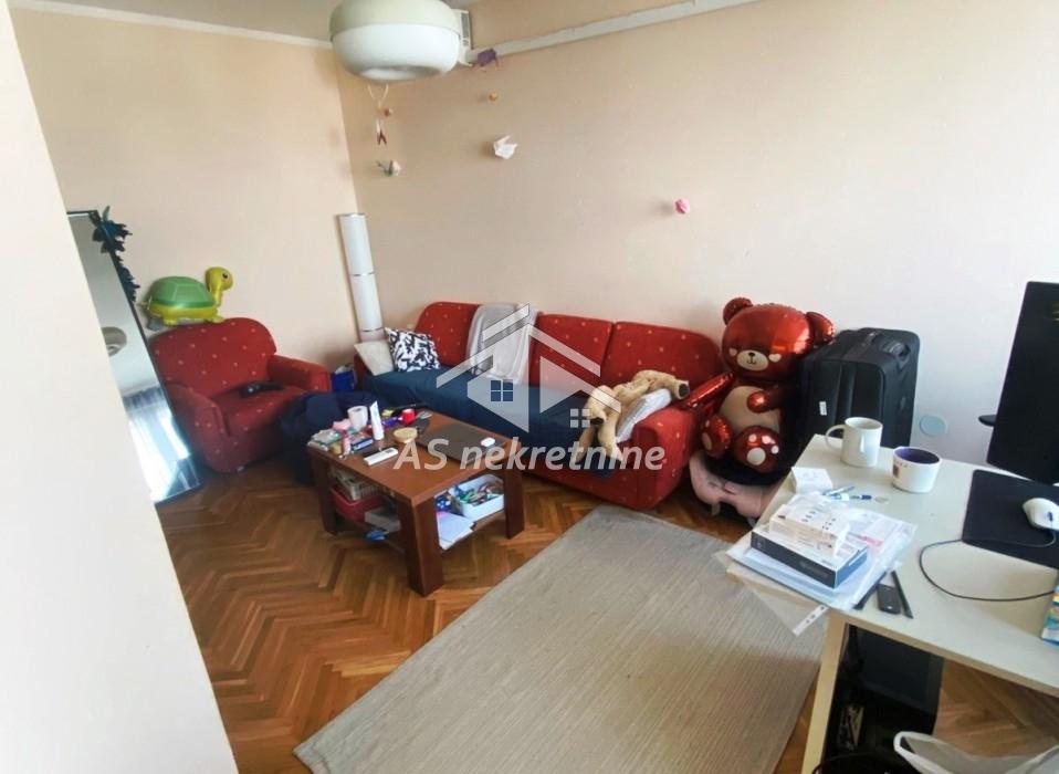 Trosoban stan za izdavanje, Banovo Brdo, Beograd, 62m², 650 €/mes