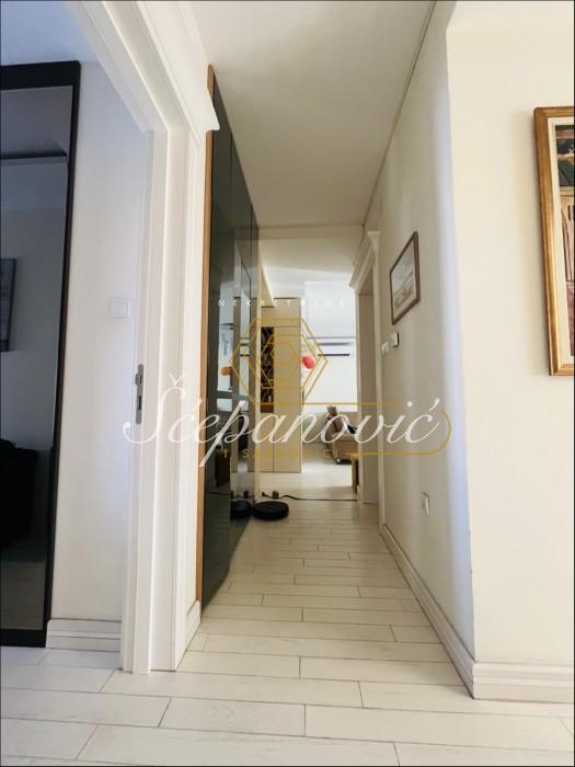 prodaja-nekretnina-beograd-SHKazMyKSl Petosoban stan na prodaju, Rotkvarija, Novi Sad, 181m², 420.000 €