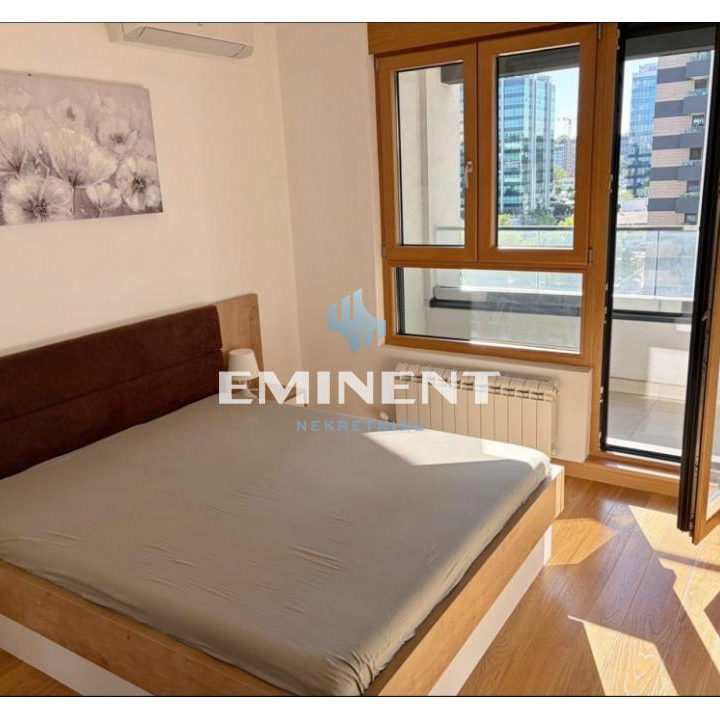 Stan Izdavanje Beograd Blok 65 56 m2
