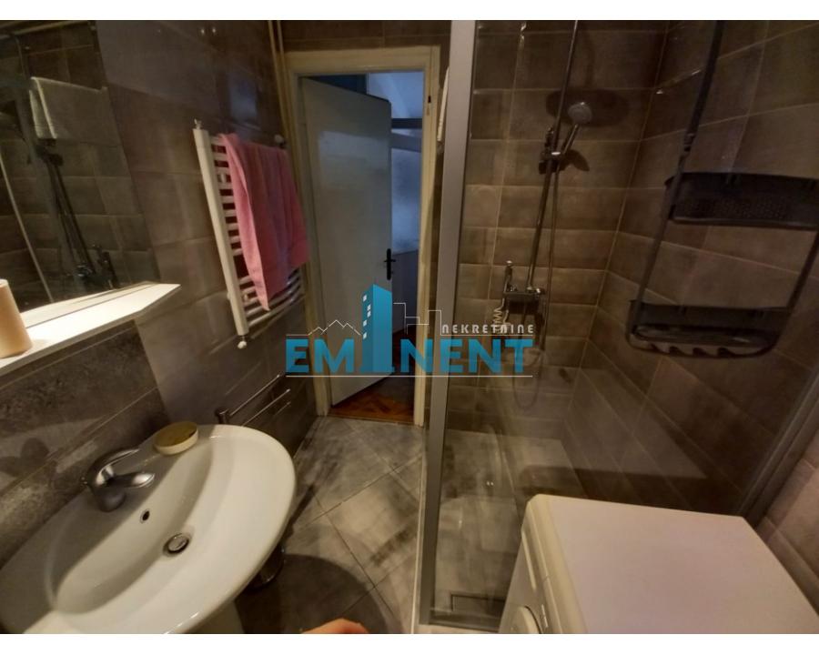 Trosoban stan za izdavanje, Slavija, Beograd, 72m², 1.000 €/mes