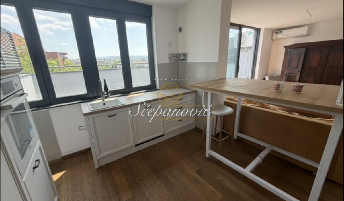 Stan Izdavanje Novi Sad  73 m2