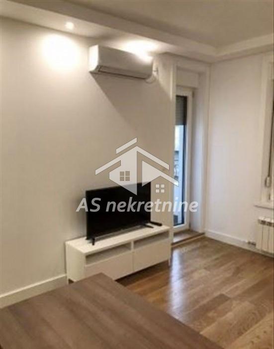 Stan Izdavanje Beograd Južni Bulevar 43 m2