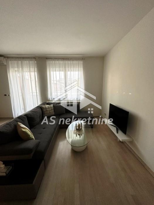 Stan Izdavanje Beograd Lekino Brdo 81 m2