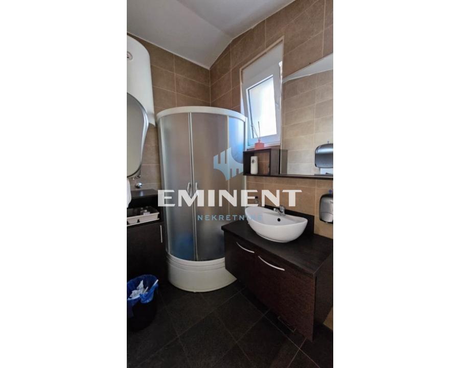 prodaja-nekretnina-beograd-VmxVRgIDMz Petosoban stan na prodaju, Đeram Pijaca, Beograd, 118m², 349.000 €