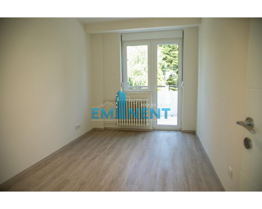 Kuća Prodaja Beograd Kuća Prodaja Beograd Banovo Brdo 260 m2