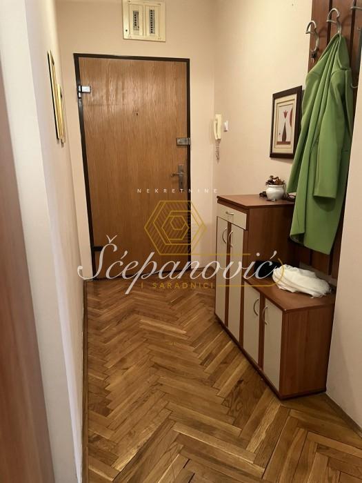 Trosoban stan na prodaju, Bulevar Oslobođenja, Novi Sad, 85m², 246.500 €