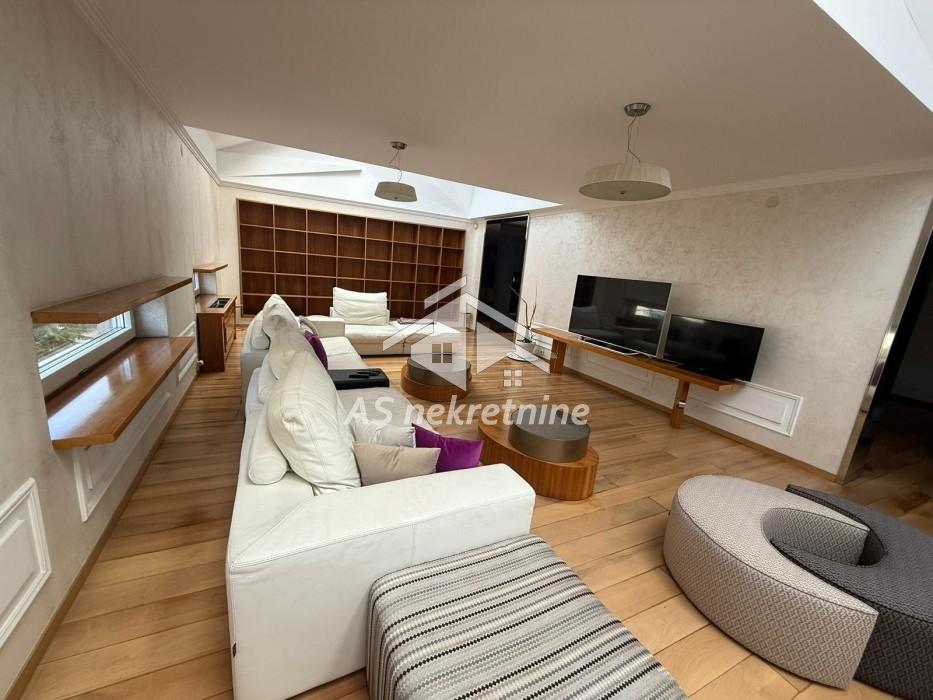 Stan Izdavanje Beograd Slavija 250 m2