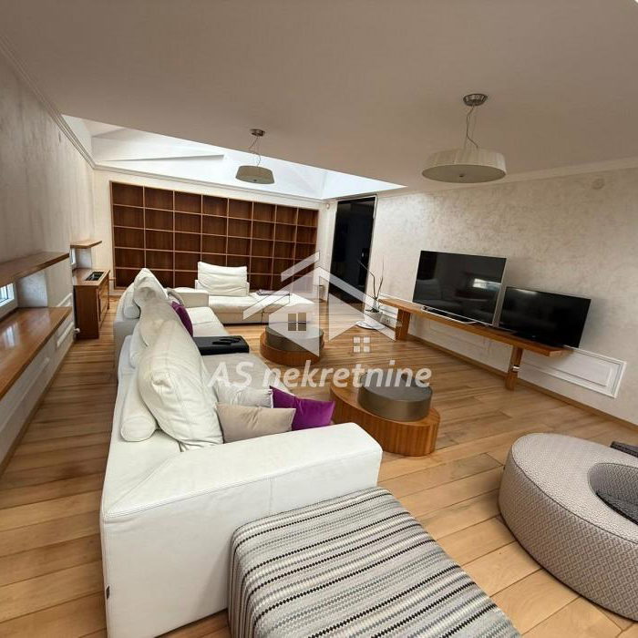 Stan Izdavanje Beograd Slavija 250 m2