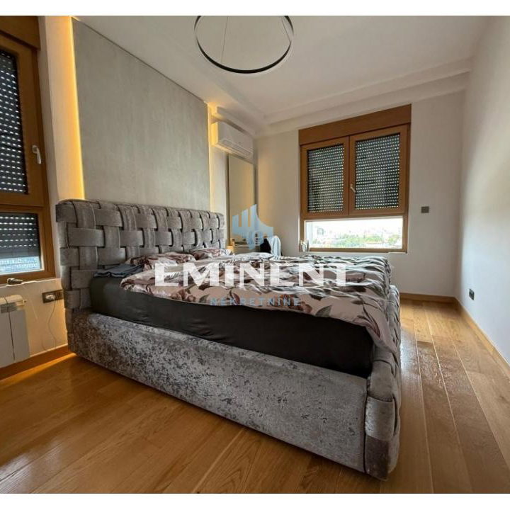 Petosoban stan na prodaju, Blok 65, Beograd, 165m², 790.000 €