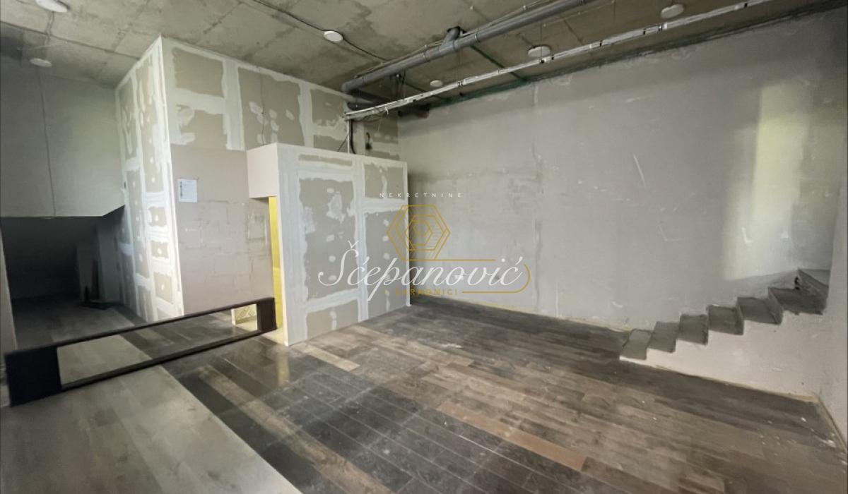 Lokal Izdavanje Novi Sad  150 m2