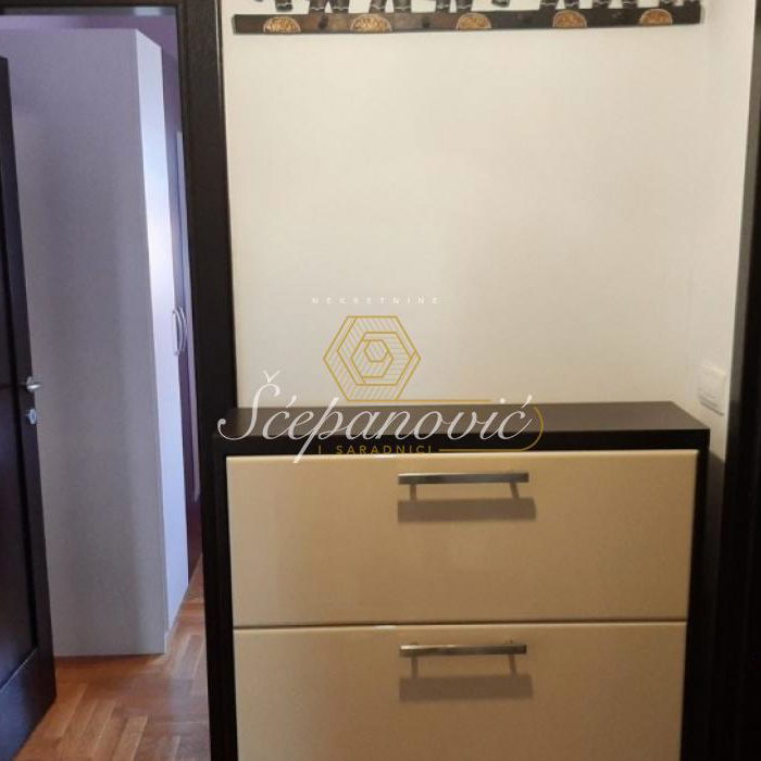 Stan Izdavanje Novi Sad  44 m2