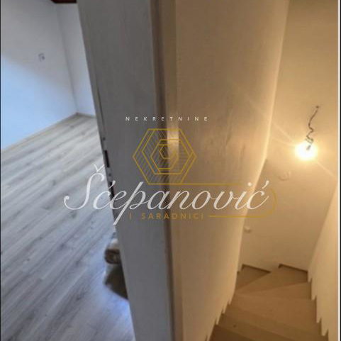 Kuća Prodaja Novi Sad  19 m2