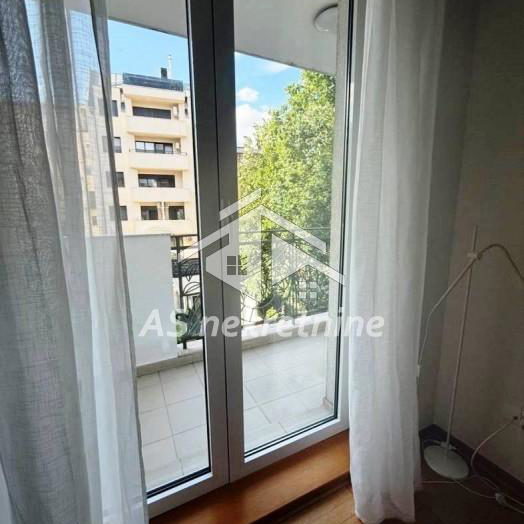 Stan Izdavanje Beograd Hram Svetog Save 106 m2