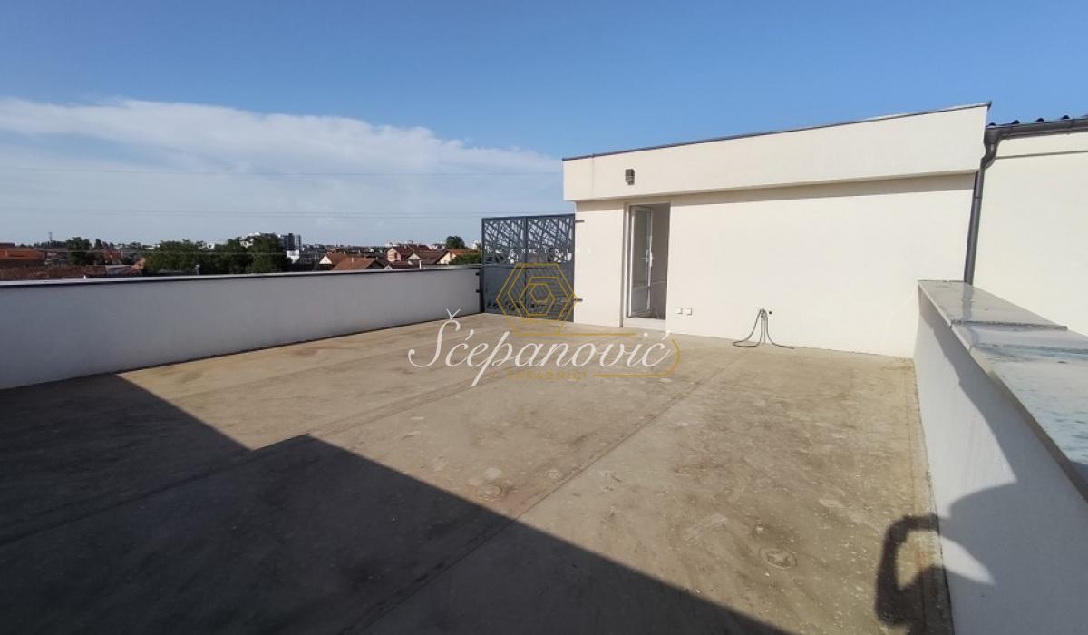 Trosoban stan na prodaju, Lipov Gaj, Novi Sad, 79m², 185.000 €