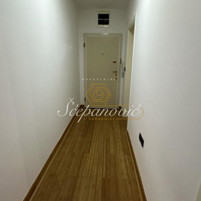 Trosoban stan na prodaju, Grbavica, Novi Sad, 54m², 165.000 €