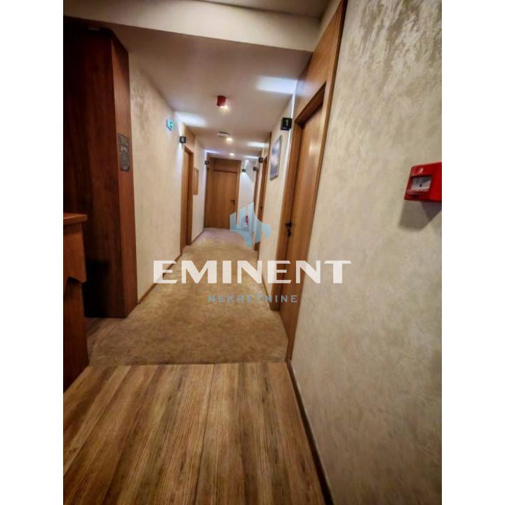 Višesoban stan na prodaju, Centar, Kopaonik, 221m², 960.000 €