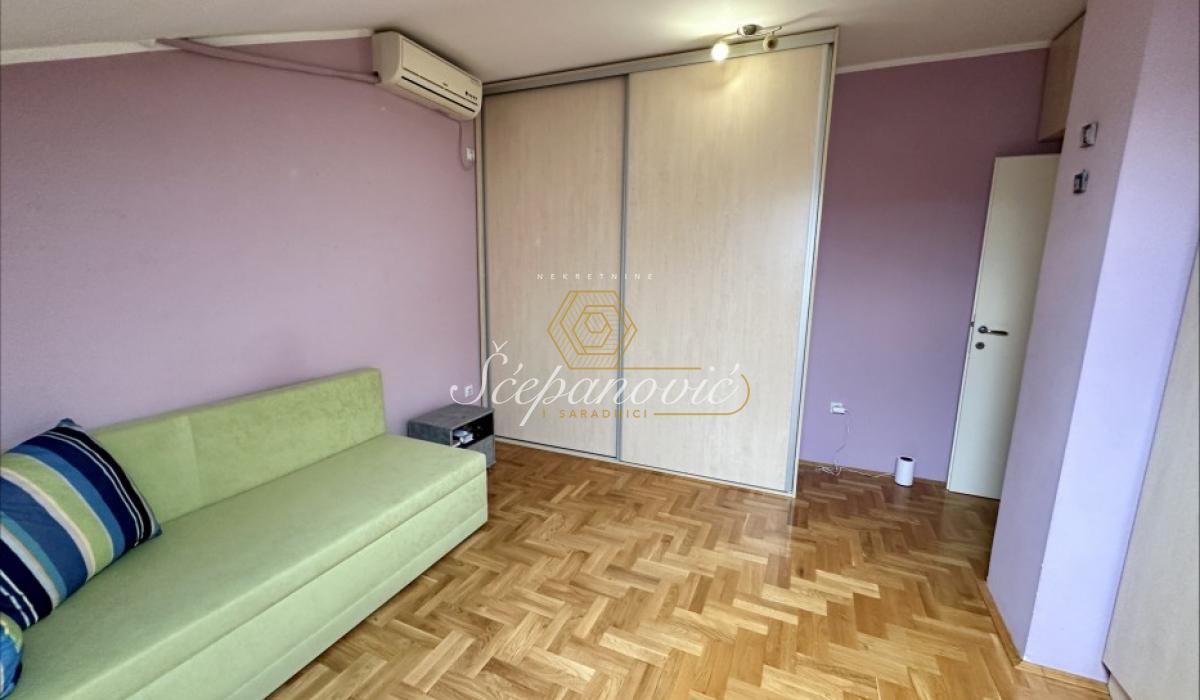 prodaja-nekretnina-beograd-t55eEu8T3X Trosoban stan na prodaju, Grbavica, Novi Sad, 75m², 195.000 €