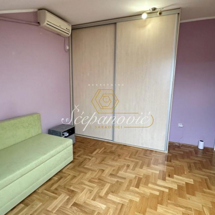 Trosoban stan na prodaju, Grbavica, Novi Sad, 75m², 195.000 €