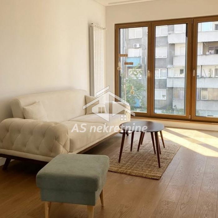 Stan Izdavanje Beograd Kneza Miloša 62 m2