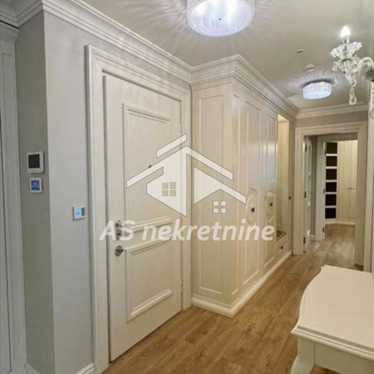 Petosoban stan za izdavanje, Senjak, Beograd, 215m², 5.000 €/mes