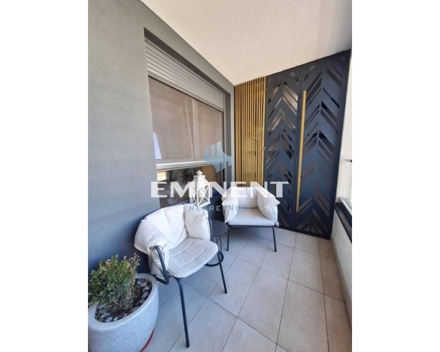 Trosoban stan na prodaju, Blok 65, Beograd, 75m², 370.000 €