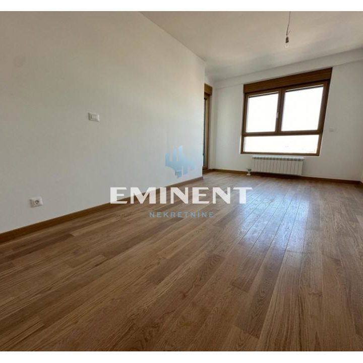 Lokal Izdavanje Beograd Blok 65 160 m2