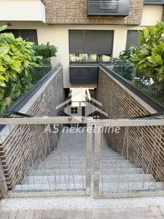 Dvosoban stan za izdavanje, Južni Bulevar, Beograd, 55m², 1.100 €/mes