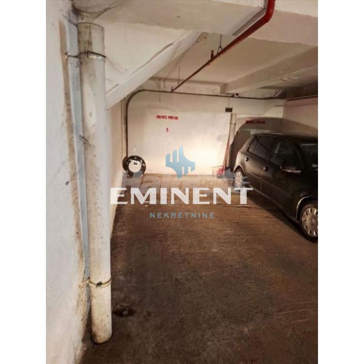Trosoban stan za izdavanje, Vukov Spomenik, Beograd, 64m², 900 €/mes