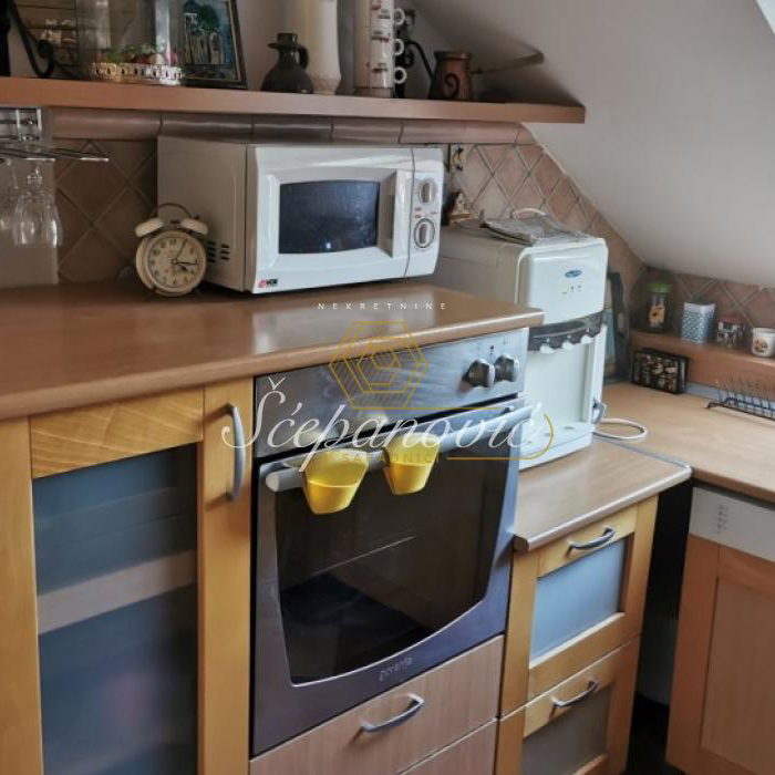 Stan Prodaja Novi Sad  77 m2